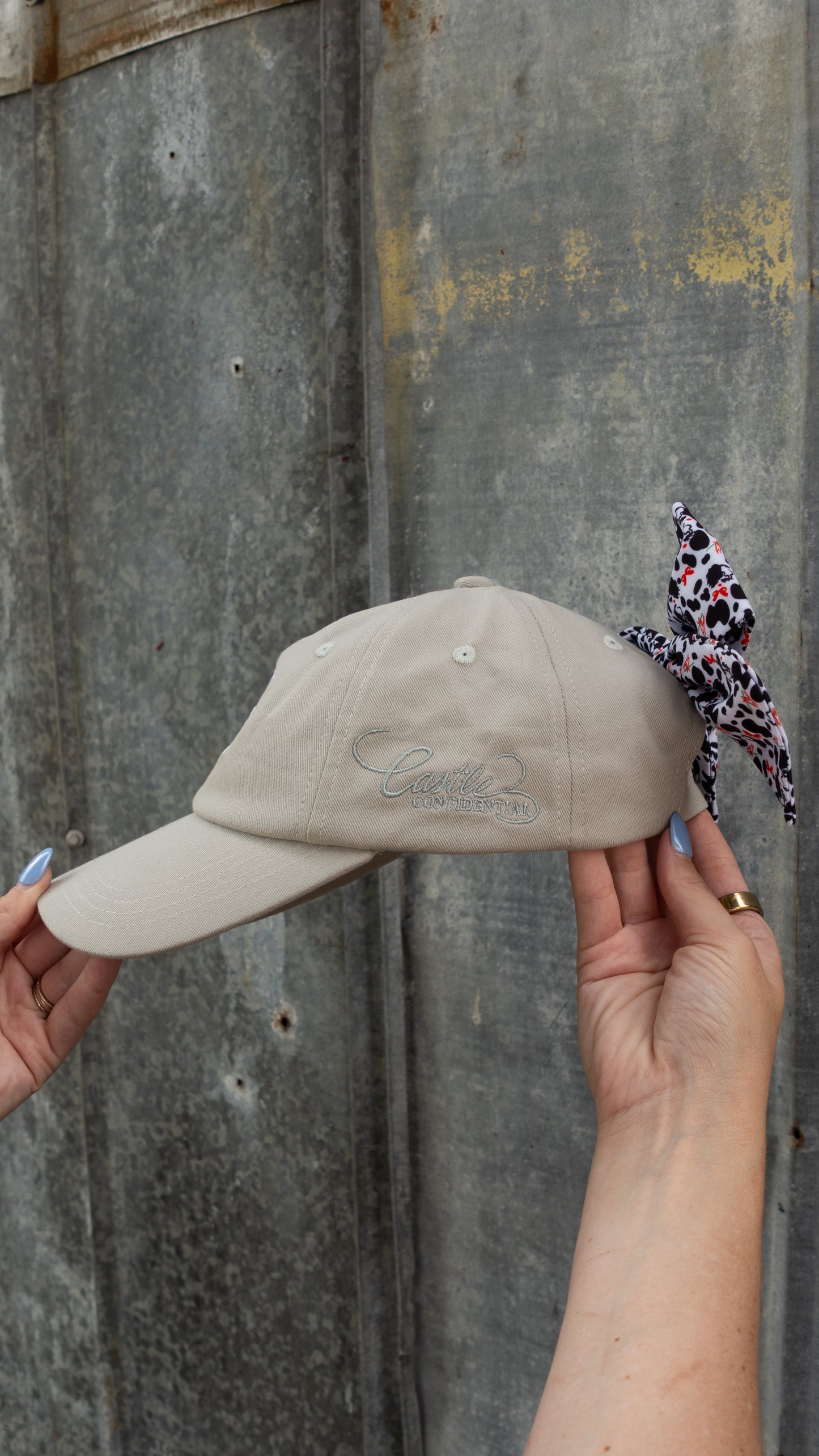 Miss Diva Darling Put a Bow on it Hat